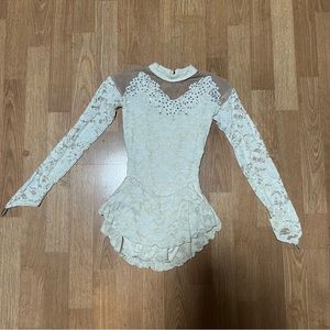 Figure skating costume, baton costume, dance costume